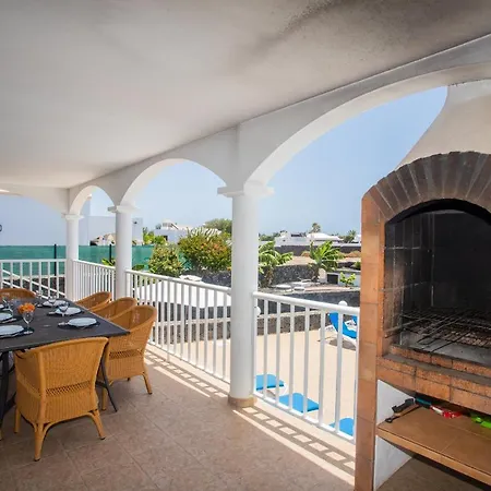 Stunning 6-bed In *